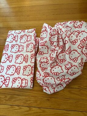 Hello Kitty Twin sheet set